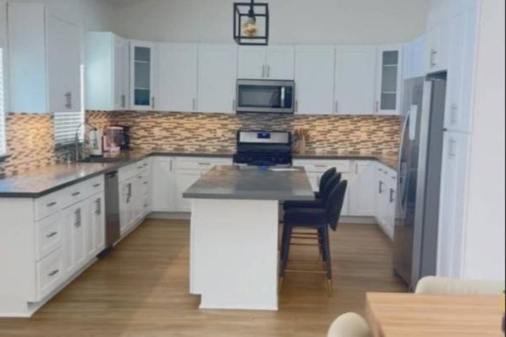 Modern and clean residential kitchen in a facility providing cocaine detox in Reseda CA.